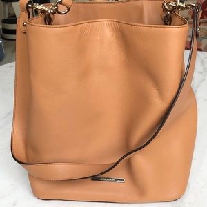 Brahmin Amelia + wallet